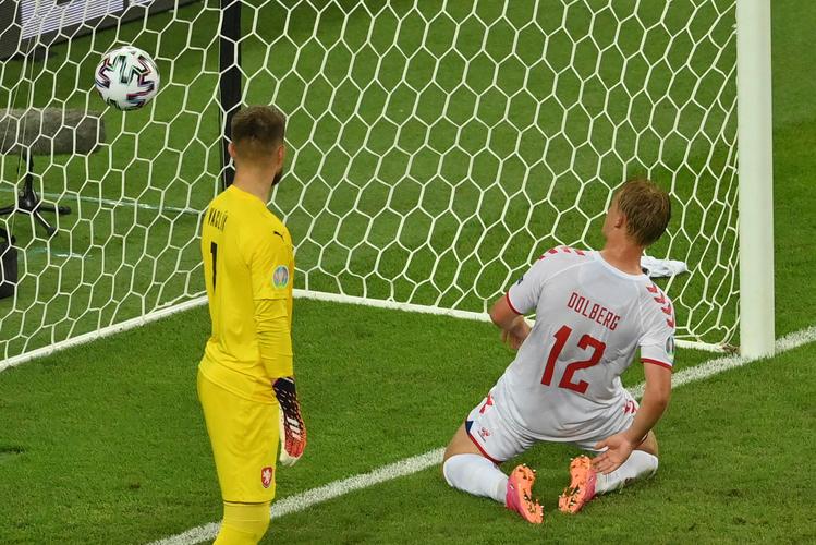 欧洲杯捷克队vs丹麦队直播观看